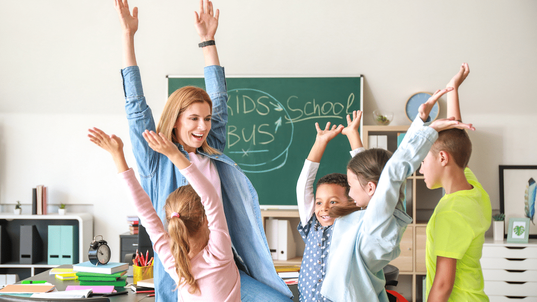 Il 5 ottobre è la giornata mondiale degli insegnanti. Festeggiamoli scoprendo qualcosa in più su di loro e sul loro lavoro nei centri Helen Doron.